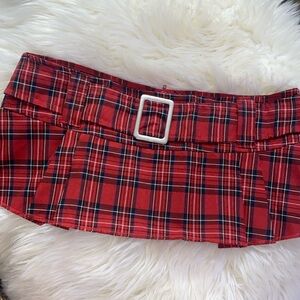 Checkered low rise pleated skirt